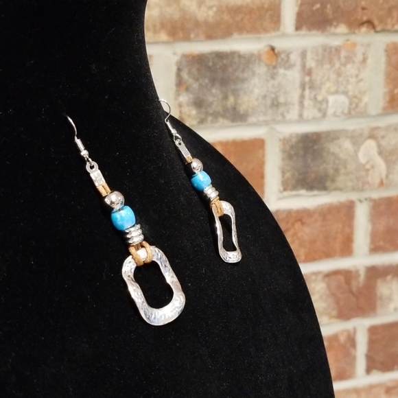 Silver Round Circle Earrings - Picture 3 of 5